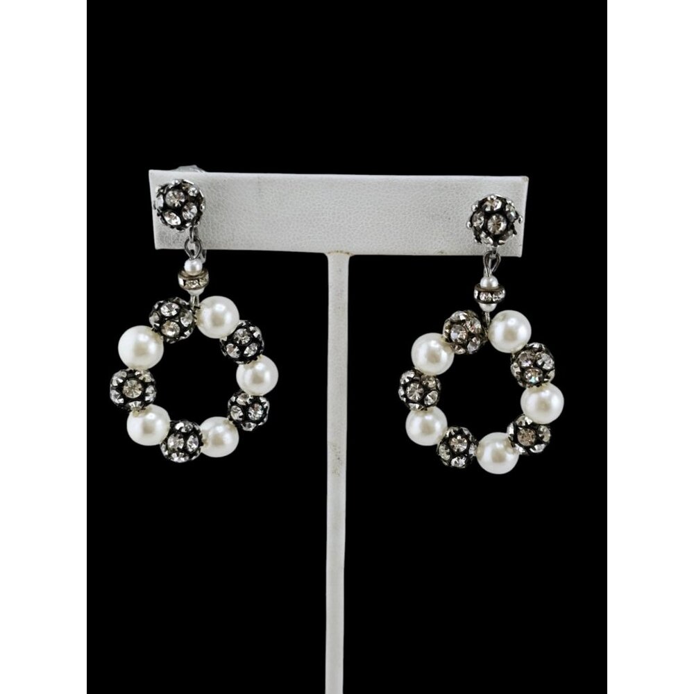 Vintage Pearl and Rhinestone Unsigned Hoop Clip Earrings (A7418)